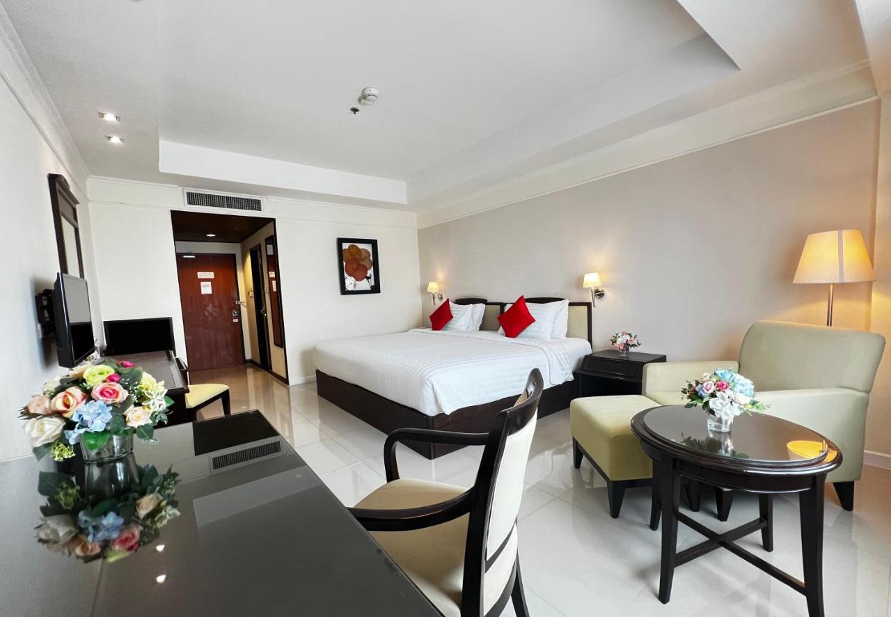 Deluxe King Room