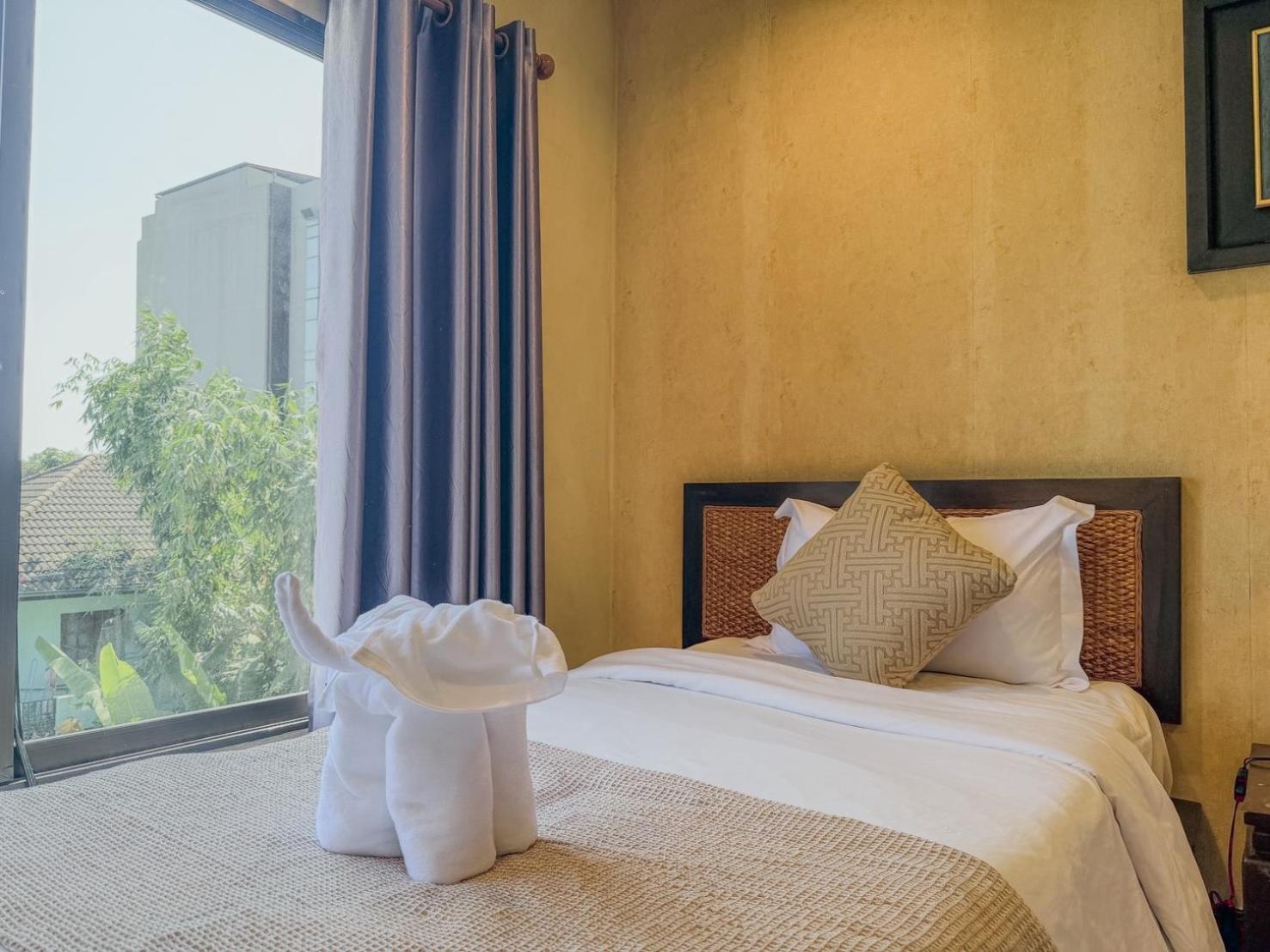 Standard Double or Twin Bedroom
