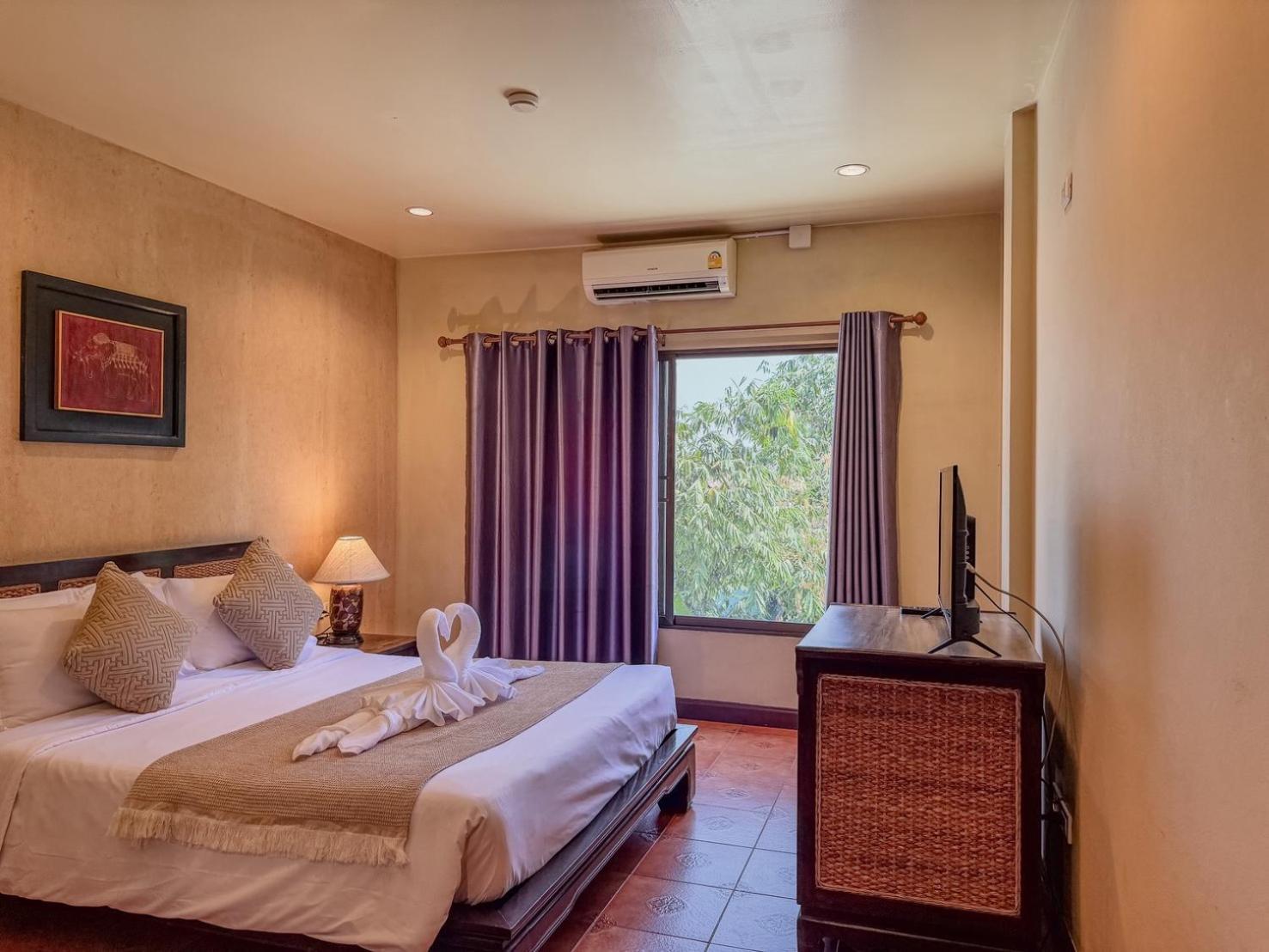 Standard Double or Twin Bedroom