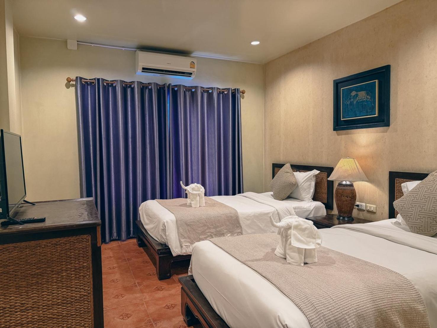 Standard Double or Twin Bedroom