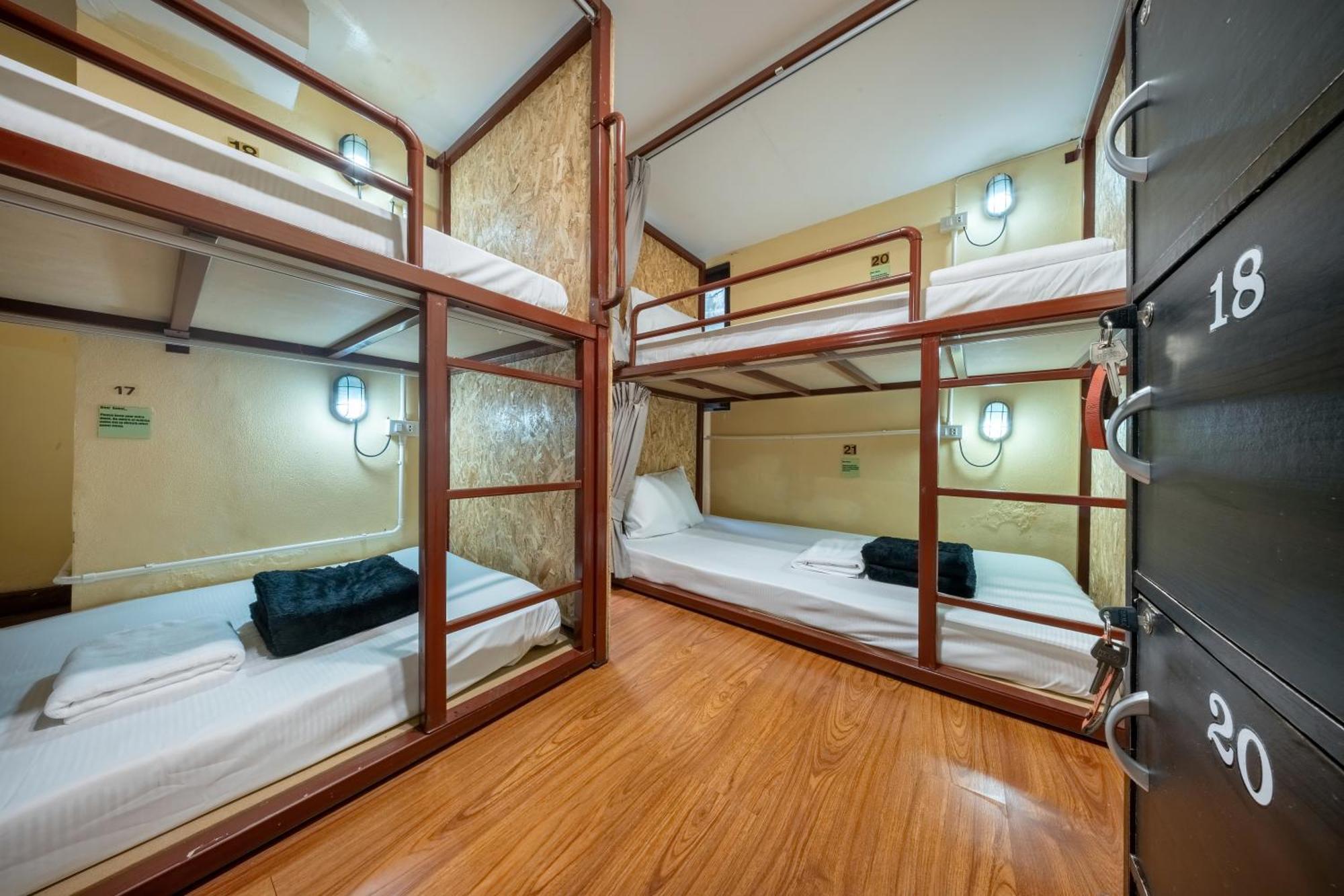 Bed 8-Bed Mixed Dormitory Room