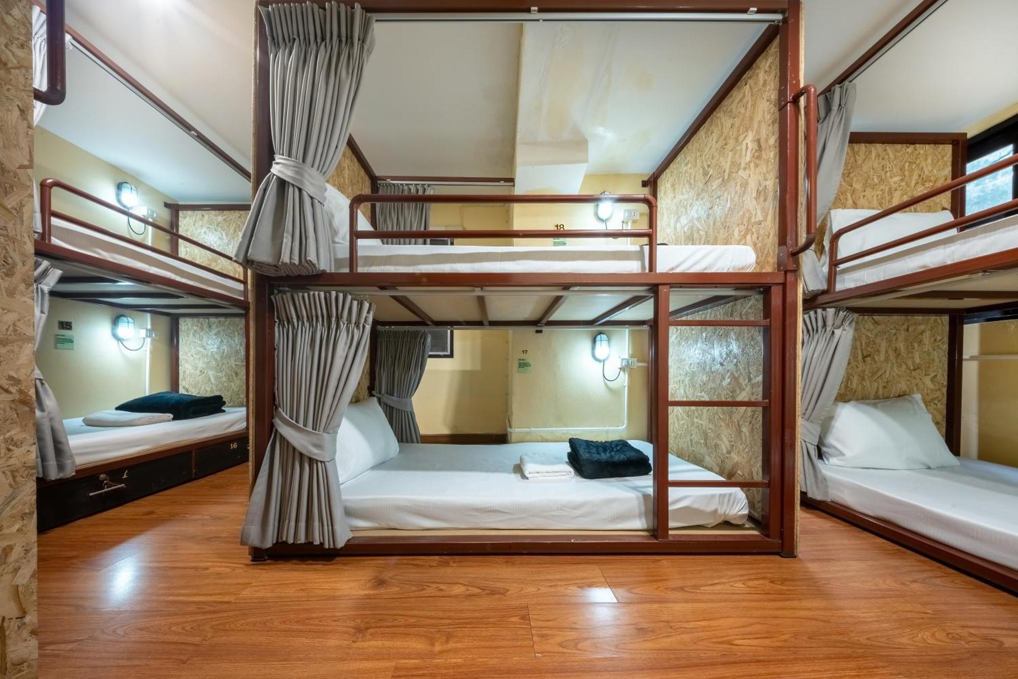 Bed 8-Bed Mixed Dormitory Room