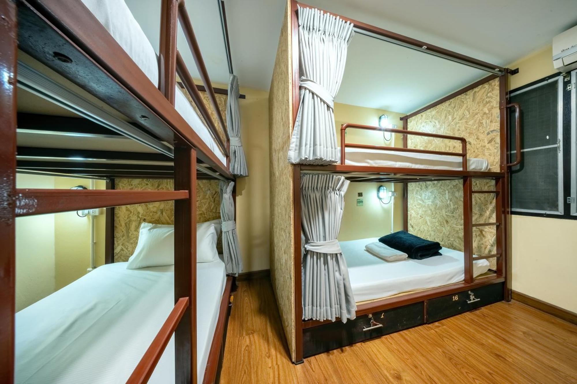 Bed 8-Bed Mixed Dormitory Room