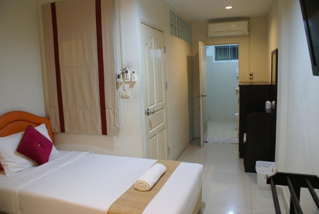 Economy Twin Room