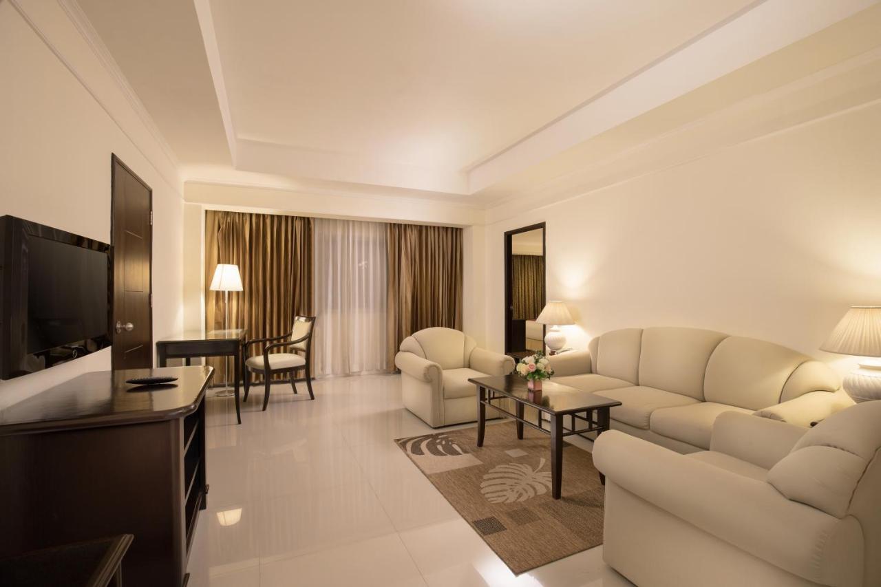 Junior King Suite