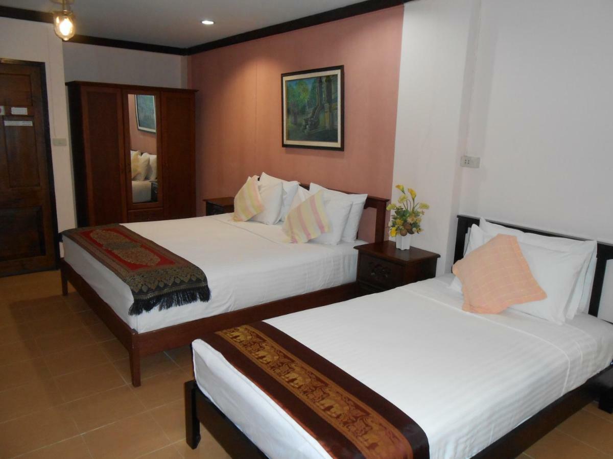 Deluxe Family Room