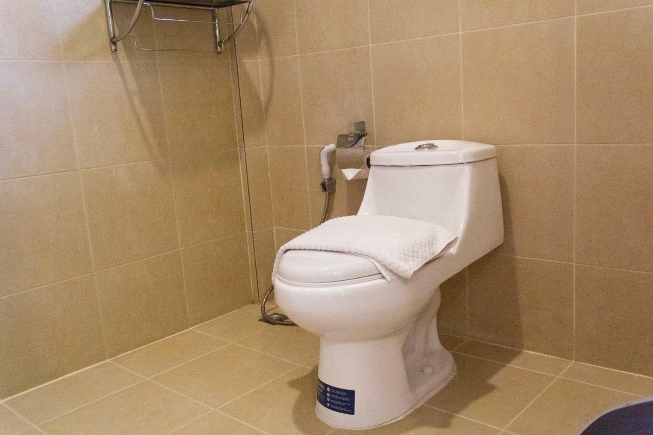 Single Room Private Bathroom