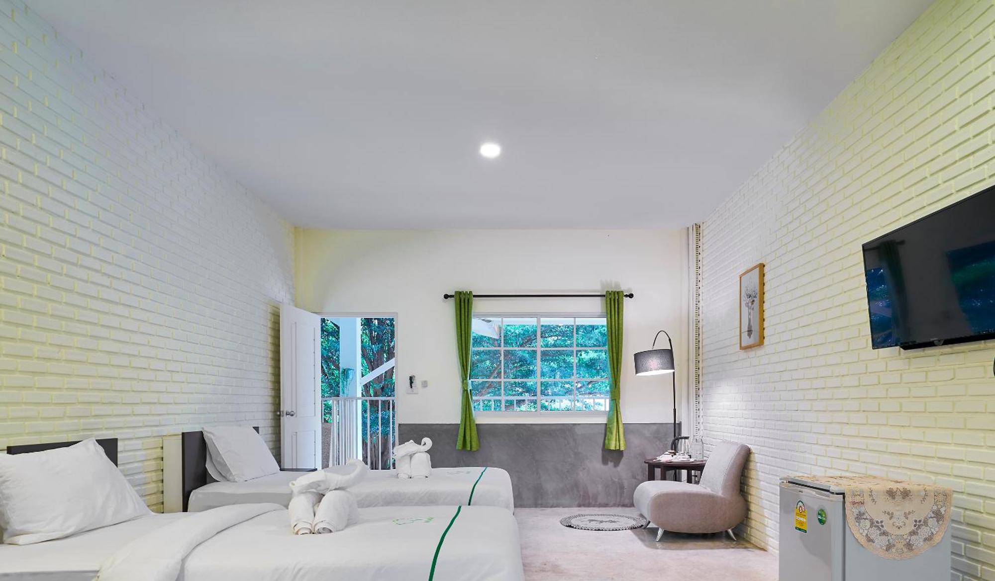 Triple Room