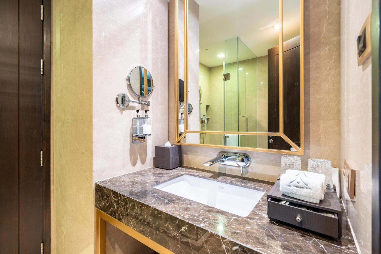 Two Bedroom 1 Bathroom Vorra Thita Suite